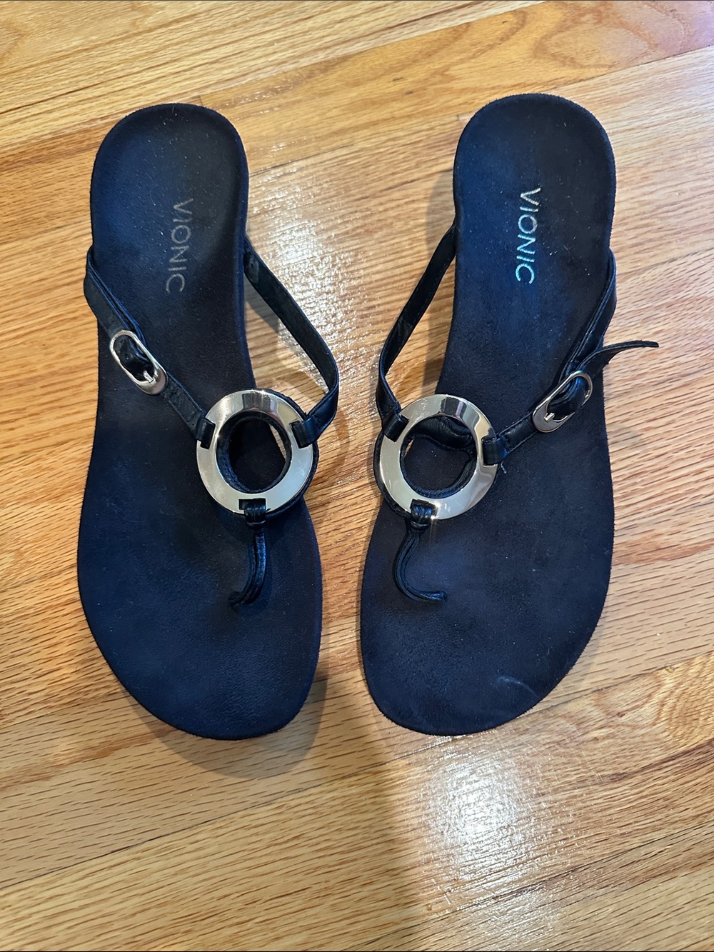 Vionic Black Thong Sandals with Silver Circle Accent